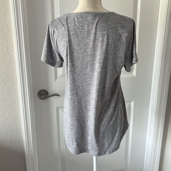 Rae Dunn Gray Graphic Tee - Good Mood
Super Soft SZ M NWOT - Picture 3 of 4